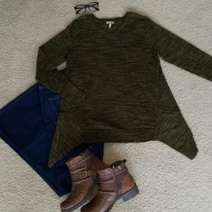 LOGO Tunic Sweater